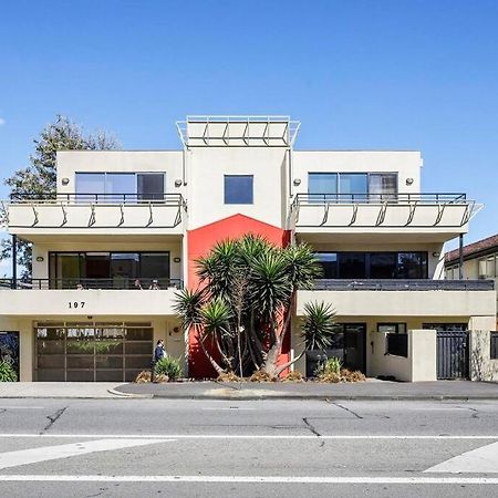 Appartamento Cozy 1 Bedder In St Kilda With Balcony Melbourne Esterno foto