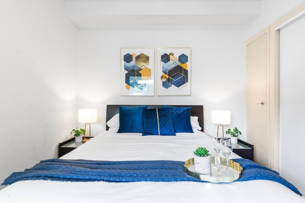 Appartamento Cozy 1 Bedder In St Kilda With Balcony Melbourne Esterno foto